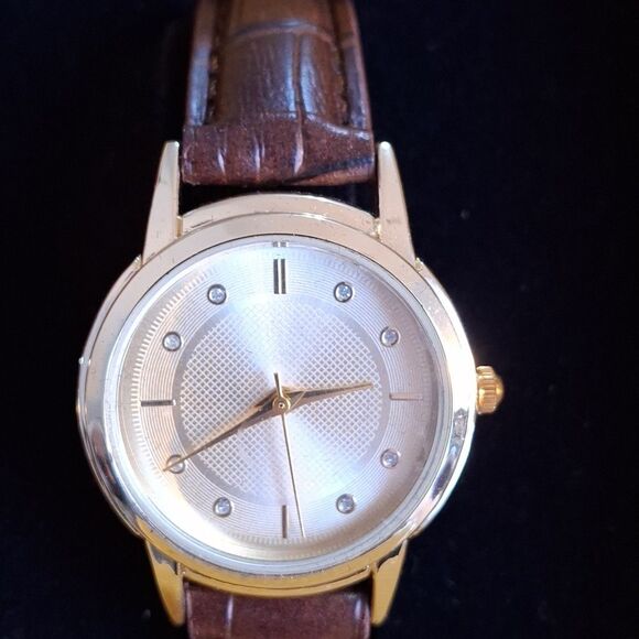 His and hers matching watch set, water resistant (W030) NWT